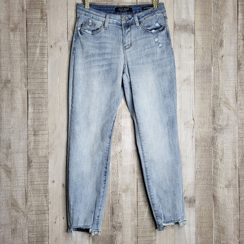 Judy Blue Boyfriend Fit Jeans. Size 27 Waist. Light Blue Distressed Denim